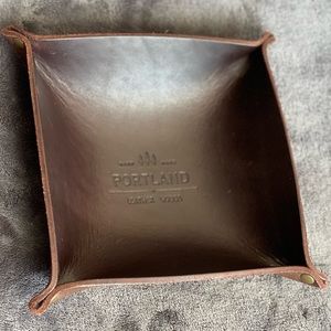 Leather trinket tray